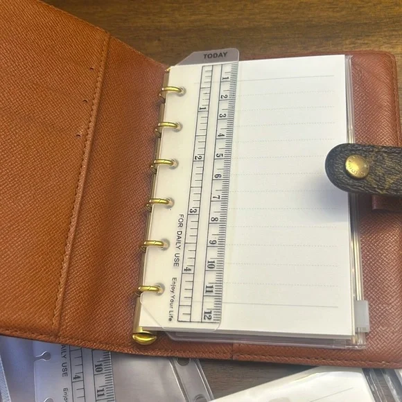 Filler calendar, lined paper and accessories for a Louis Vuitton PM Agenda - Picture 2 of 4